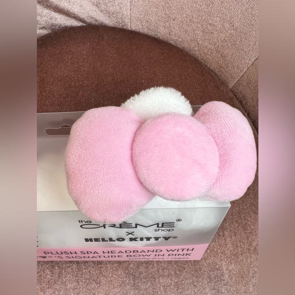 Hello Kitty Plush Spa Pink Bow Headband - Picture 4 of 4